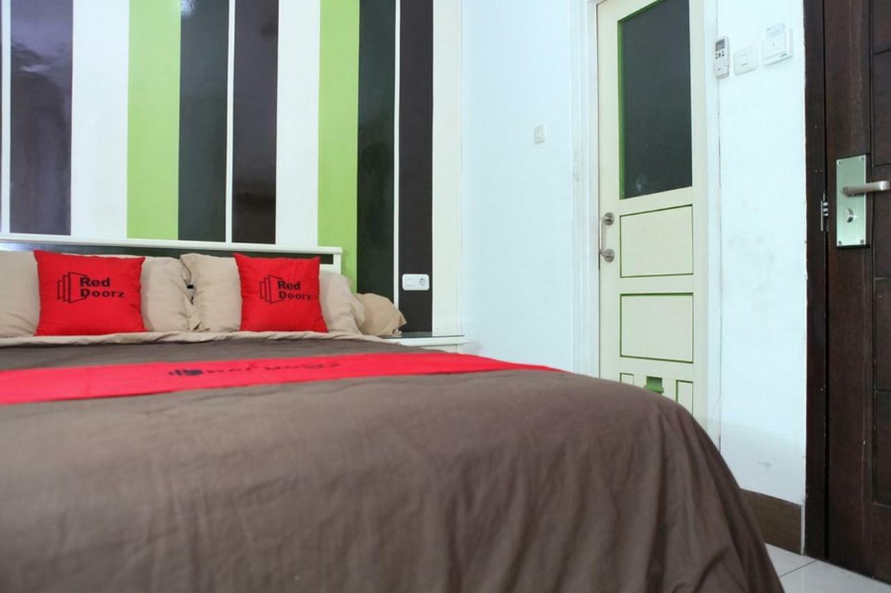 Reddoorz Plus @ Talaga Bodas 반둥 외부 사진